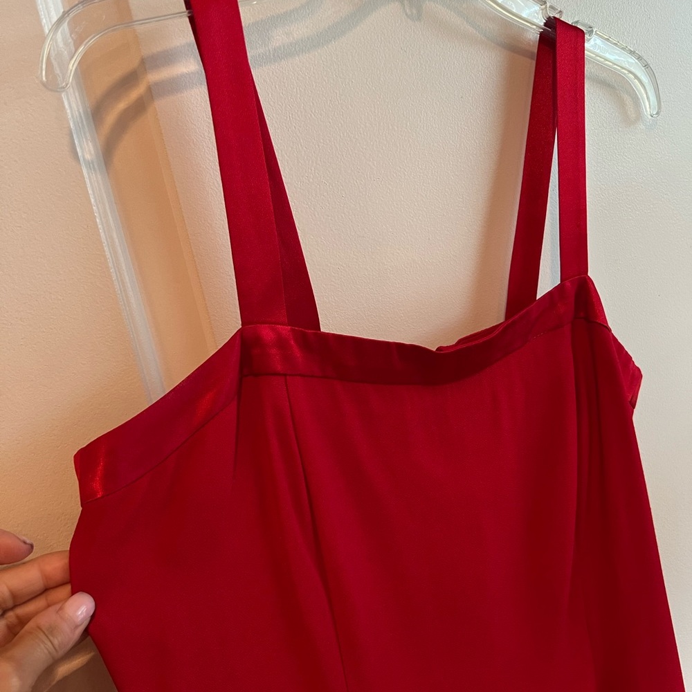 Woman’s Red Dress size 12 small back slit, Rayon - Picture 6 of 13
